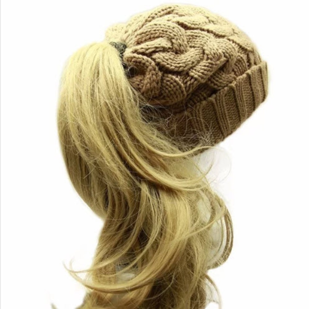Tan cable knit Ponytail Beanie - Picture 2 of 2